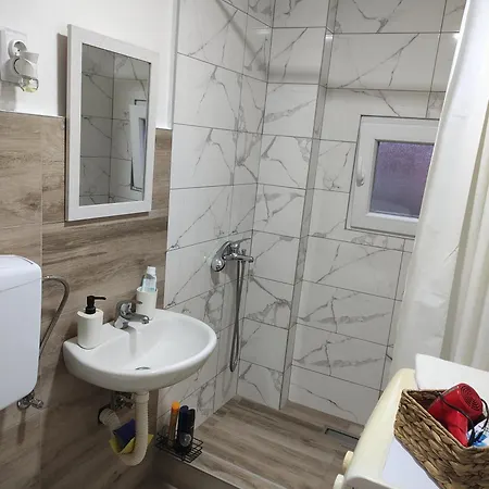 House アパート ザイェチャル